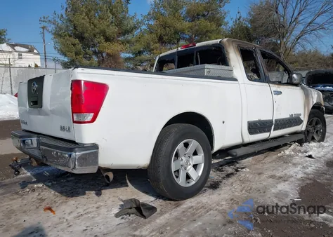 2005 Nissan Titan Le z USA, uszkodzony, nr VIN 1N6AA06A45N521831
